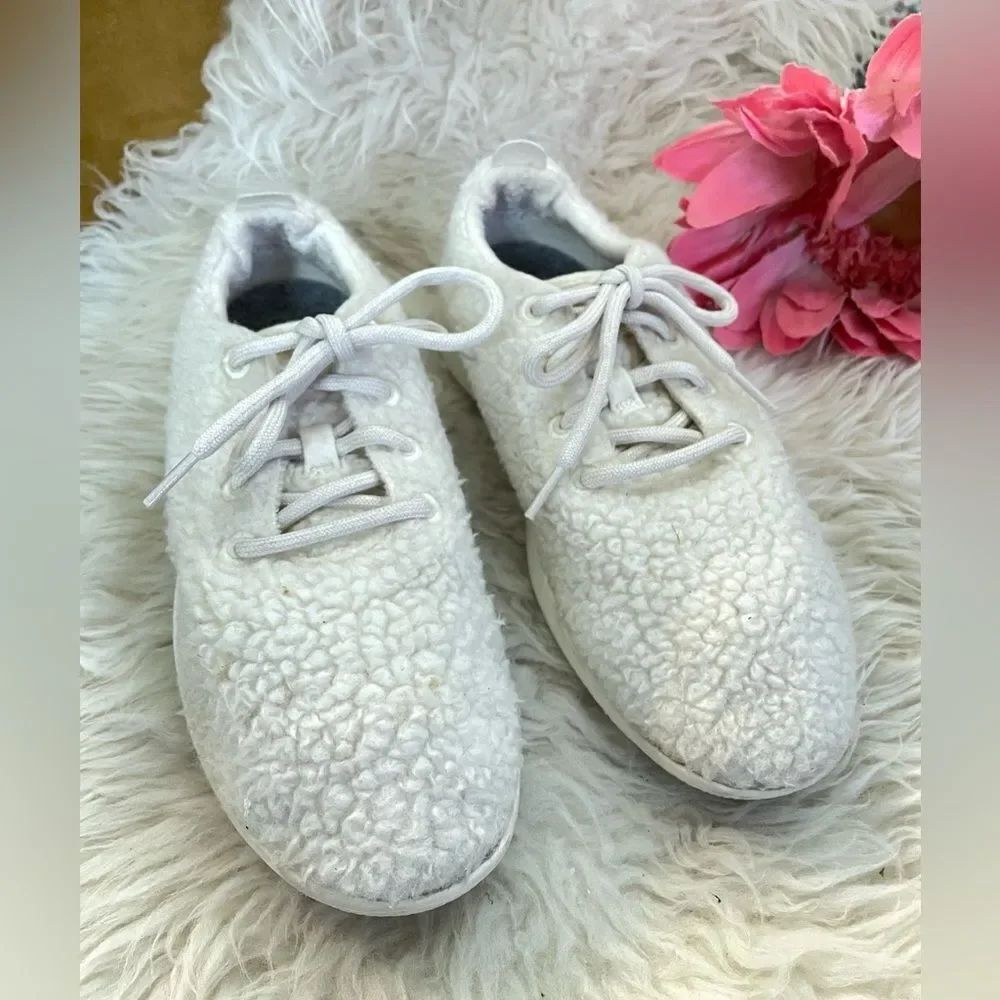 Allbirds Wool Fluff Runners Size 9